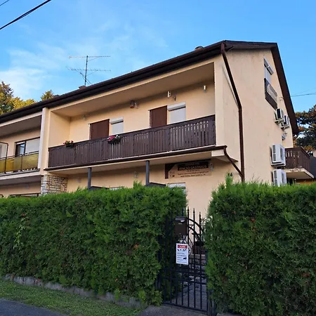 Kincso Vendeghaz By Newave Siófok