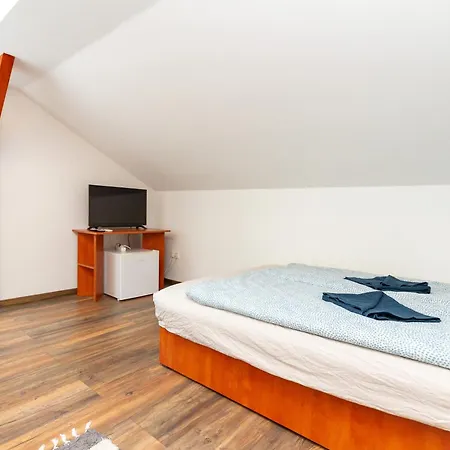 Kincso Vendeghaz By Newave Guest house Siofok