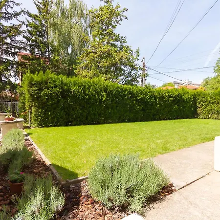 Gasthuis Kincso Vendeghaz By Newave Siófok